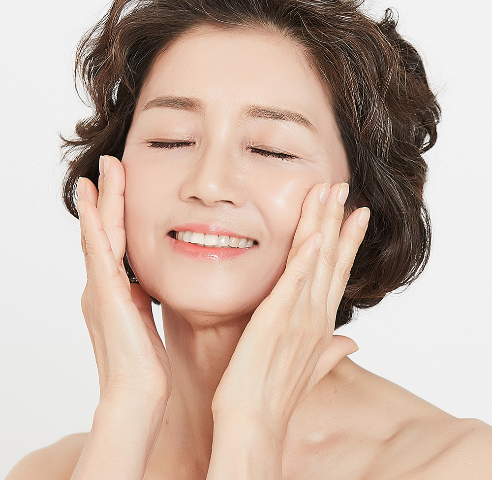 안면거상 여성 모델