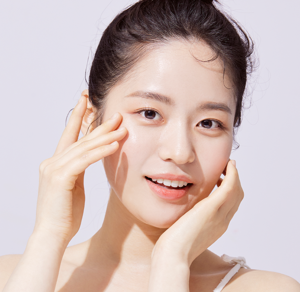 자연유착 쌍꺼풀 여성 모델
